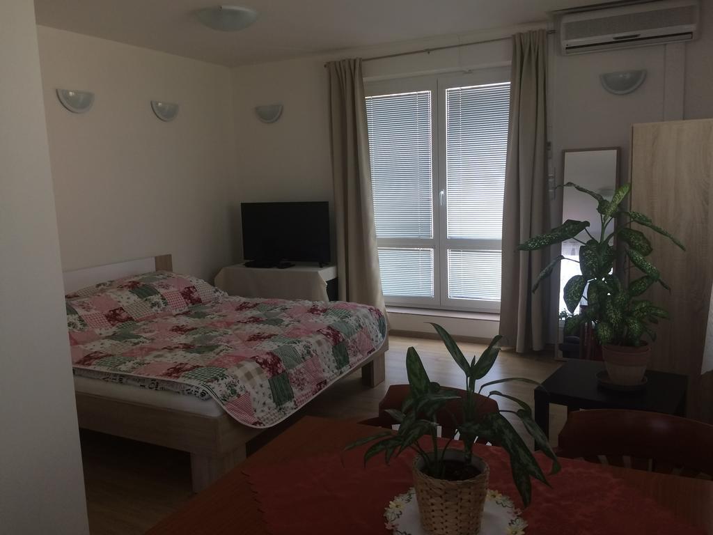 Apartment Praha 4 Ngoại thất bức ảnh